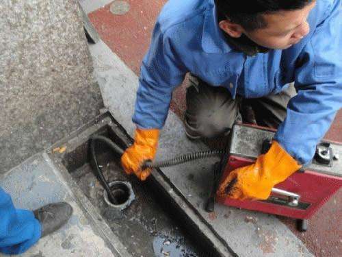 乌伊岭疏通下水道